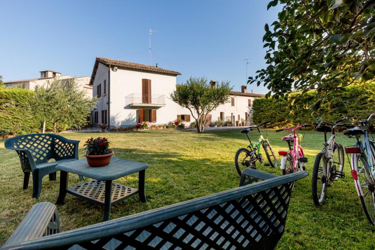 Borgo Santa Lucia Apartment With Private Parking & Garden Gubbio Esterno foto